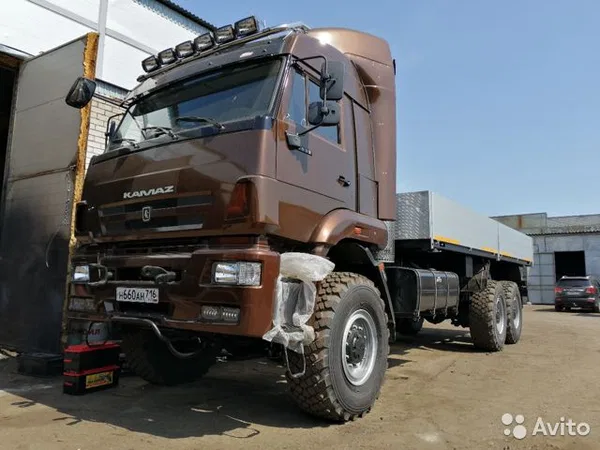 Бортовой грузовик КамАЗ 6522