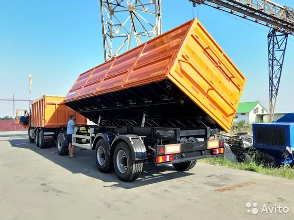 Прицеп-зерновоз СтавПрицеп 8499/02