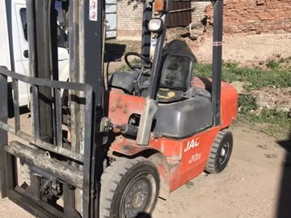 Вилочный погрузчик JAC