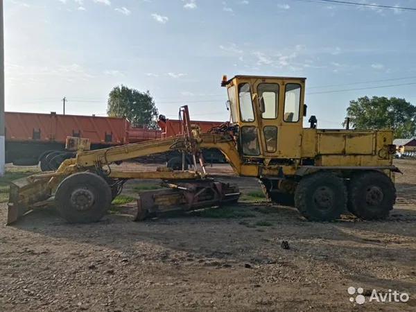Автогрейдер Брянский Арсенал ДЗ-143-1