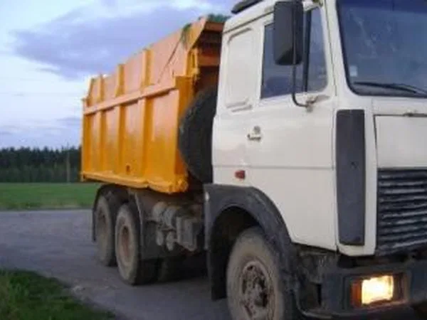 Самосвал МАЗ 5516
