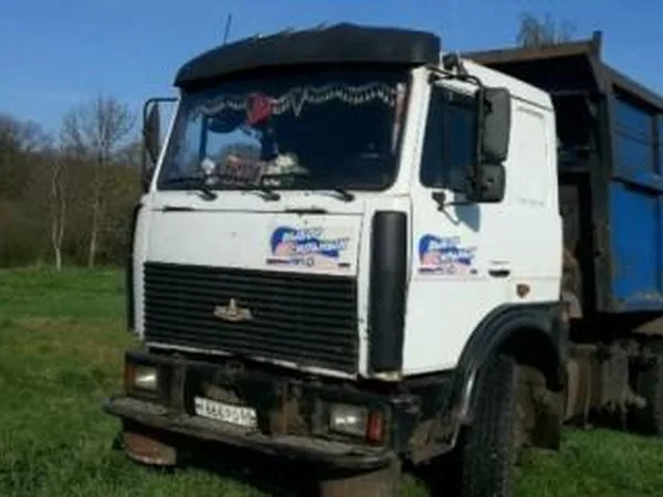 Самосвал МАЗ 5516
