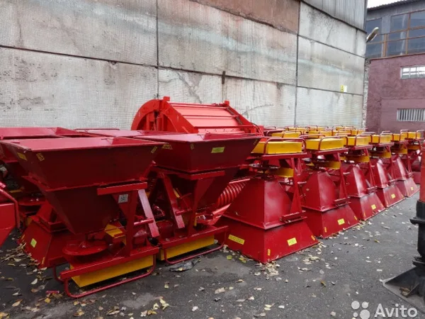 Навесной пескоразбрасыватель Лидсельмаш Л-116-01