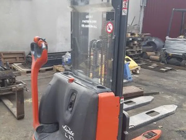 Штабелер Linde L10