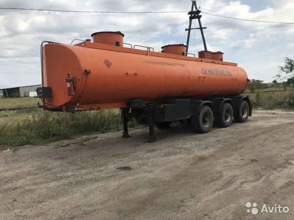 Полуприцеп цистерна 28 м3