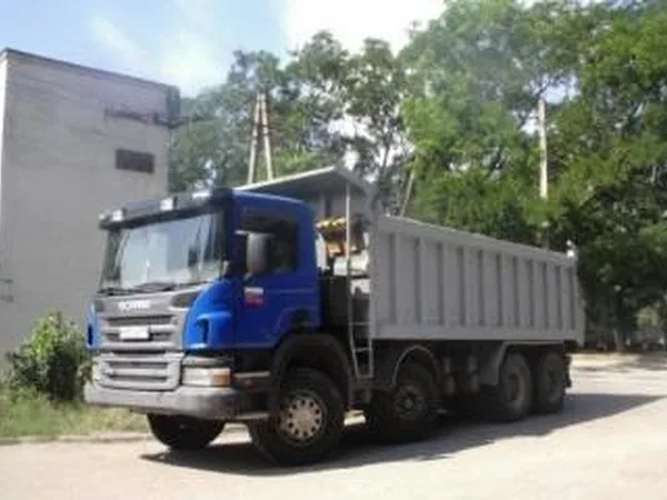 Самосвал Scania P380