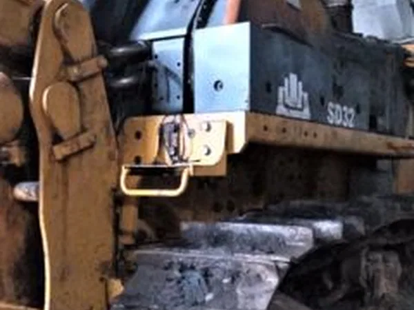 Гусеничный бульдозер Shantui SD32