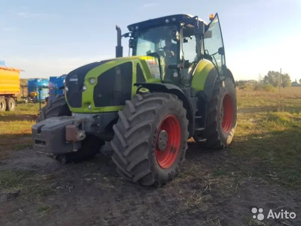 Трактор Claas Axion 930