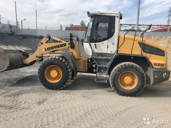 Фронтальный погрузчик Liebherr L528