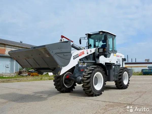 Фронтальный погрузчик GооdWоrк LX300