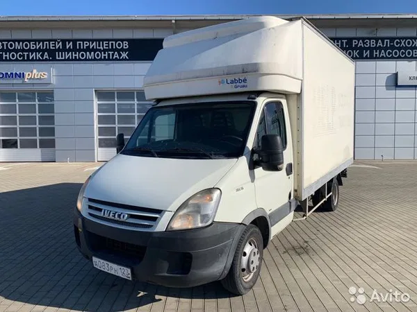 Промтоварный фургон Iveco Daily