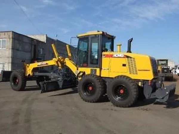 Автогрейдер XCMG GR165