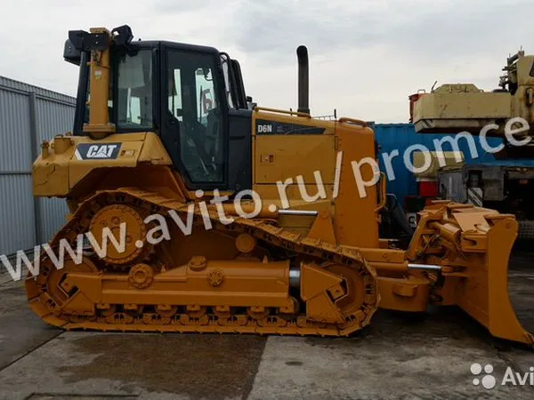Гусеничный бульдозер Caterpillar D6