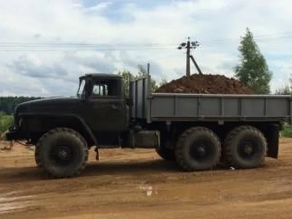 Зерновоз УРАЛ 5557