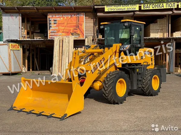 Фронтальный погрузчик Builder ZL28