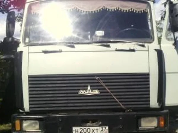 Самосвал МАЗ 5551