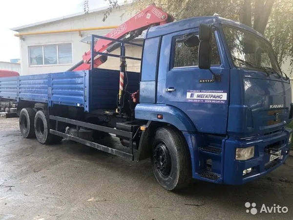 Бортовой грузовик с КМУ КамАЗ 65117