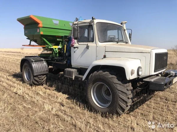 Разбрасыватель удобрений на базе ГАЗ 3308