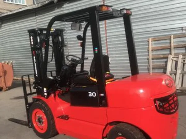 Вилочный погрузчик EP Equipment СРСD30Т3