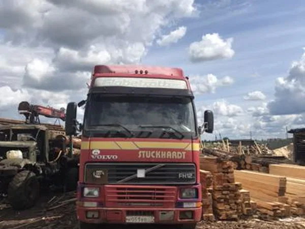 Сортиментовоз Volvo FH12