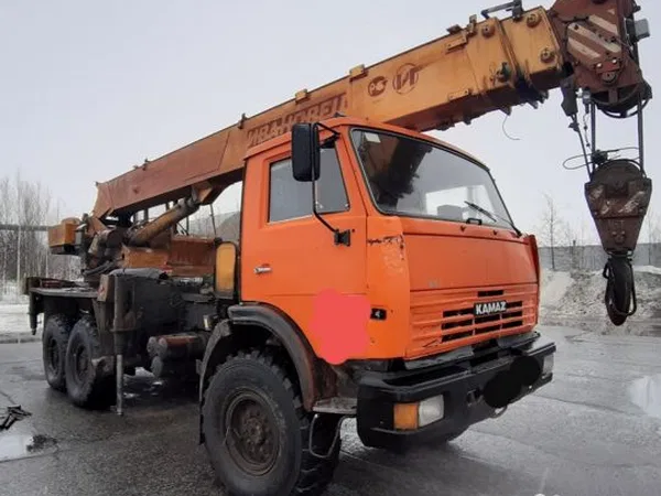 Автокран Ивановец КС-35714 на шасси КамАЗ 43118