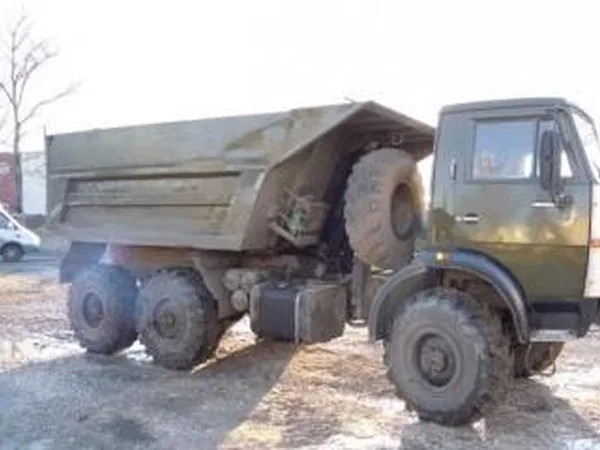 Самосвал КамАЗ 43105