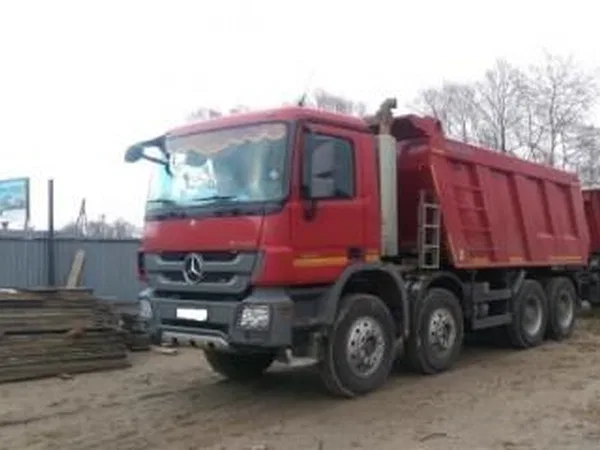 Самосвал Mercedes-Benz Actros