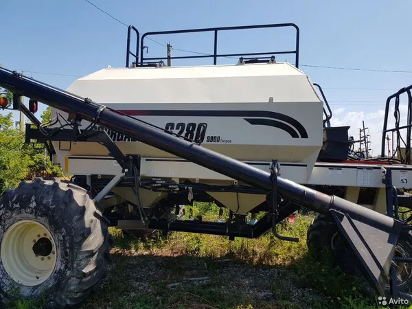 Сеялка Bourgault 8810-28