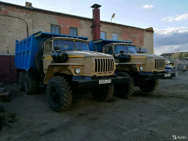 Самосвал УРАЛ 5557