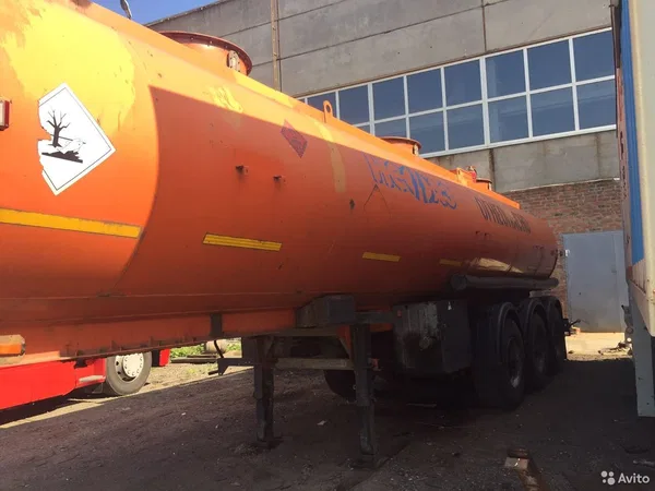 Полуприцеп бензовоз НефАЗ
