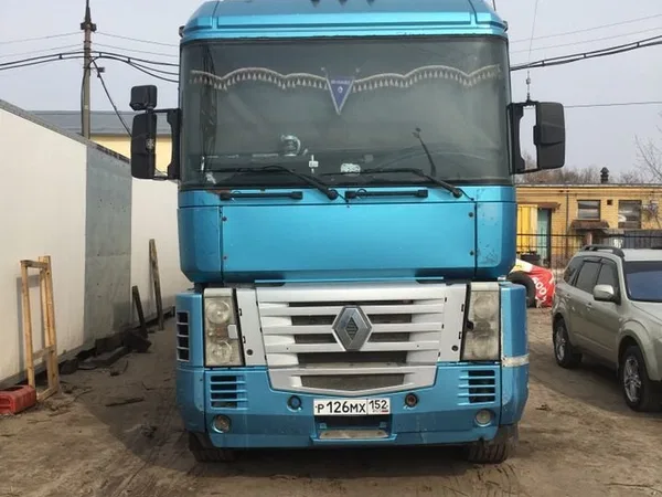Седельный тягач Renault Magnum 440