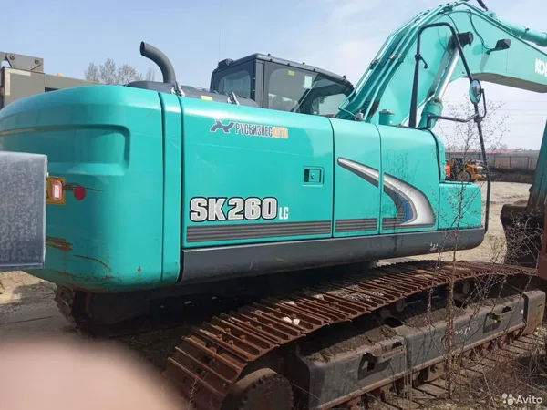 Гусеничный экскаватор Kobelco SK260LC-8