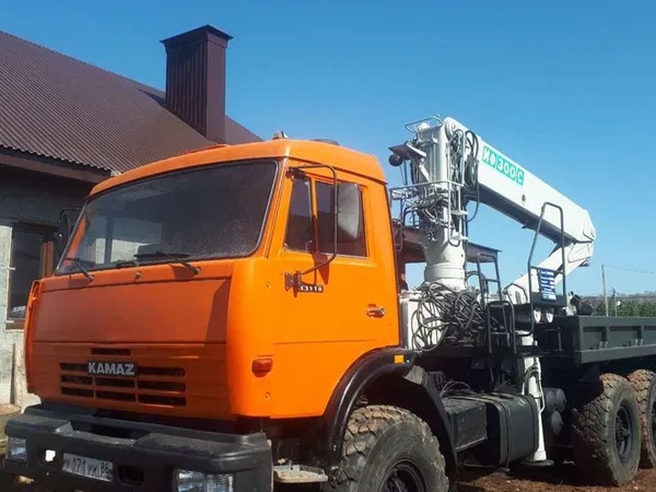 Бортовой грузовик с КМУ КамАЗ 43118 с КМУ ИНМАН ИФ-300