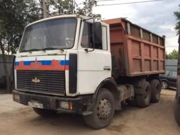 Самосвал МАЗ 5516