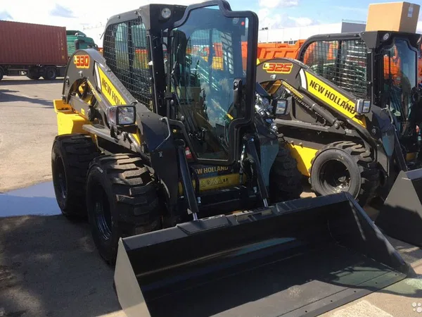 Мини-погрузчик New Holland L330