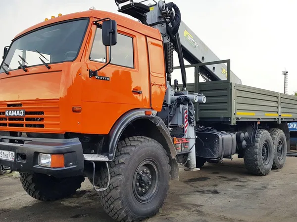 Бортовой грузовик с КМУ КамАЗ 43118 с КМУ Инман ИФ-300