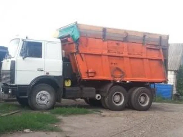 Самосвал МАЗ 5516