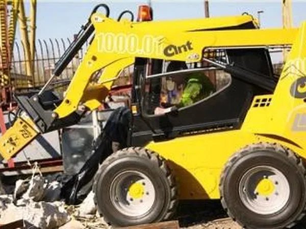 Мини-погрузчик ANT 1000