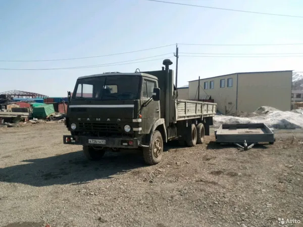 Бортовой грузовик КамАЗ 53213