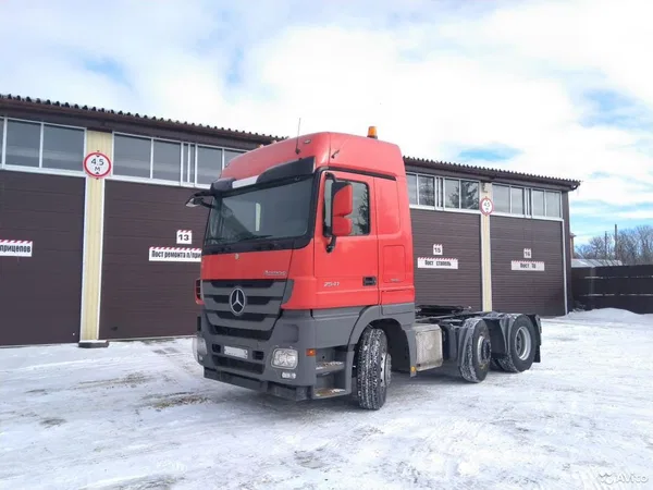 Седельный тягач Mercedes-Benz Actros