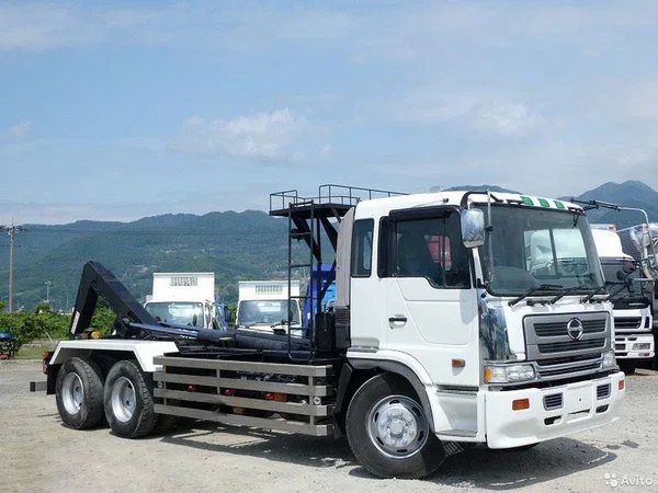 Мультилифт Hino Profia