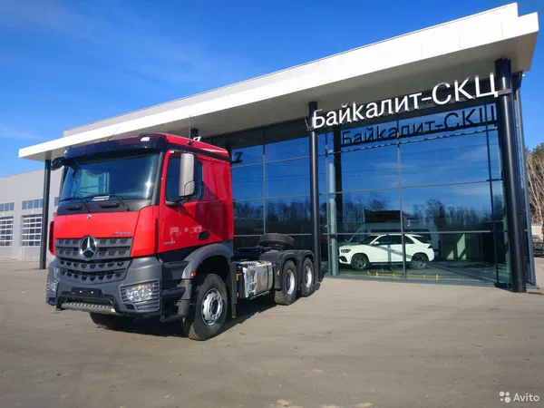 Седельный тягач Mercedes-Benz Aroсs 3348 S