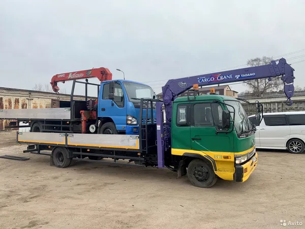 Бортовой грузовик с КМУ Nissan Diesel