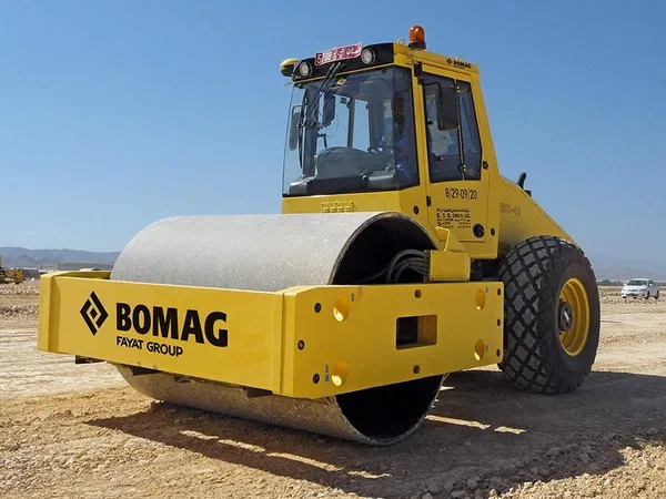 Грунтовый каток Bomag BW216D-40