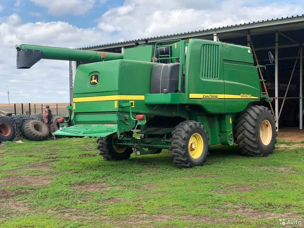 Зерноуборочный комбайн John Deere 9640