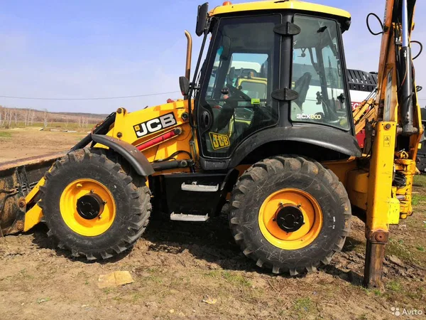 Экскаватор-погрузчик JCB 3CX