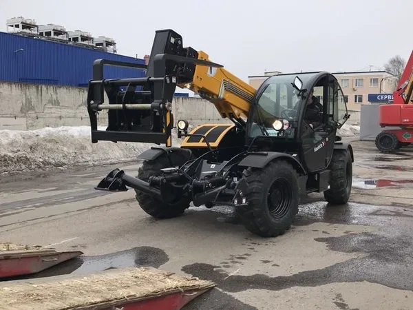 Телескопический погрузчик Haulotte HTL3210