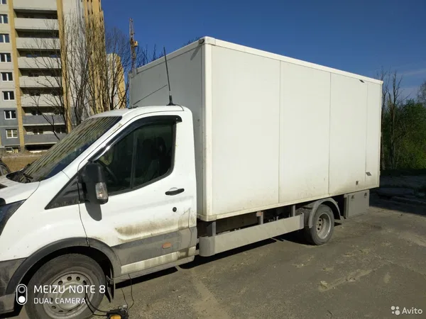 Промтоварный фургон Ford
