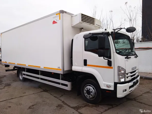 Рефрижераторный фургон Isuzu FS