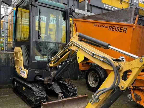 Мини-экскаватор Yanmar SV16